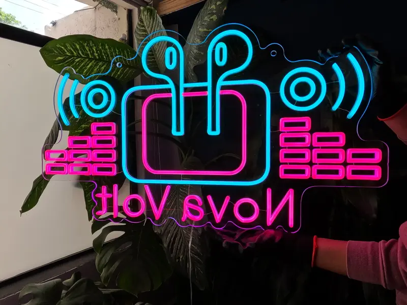 Image hover effect image