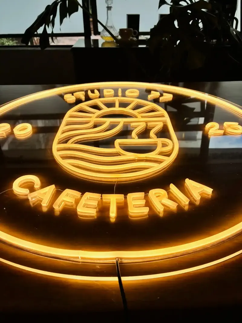 Image hover effect image